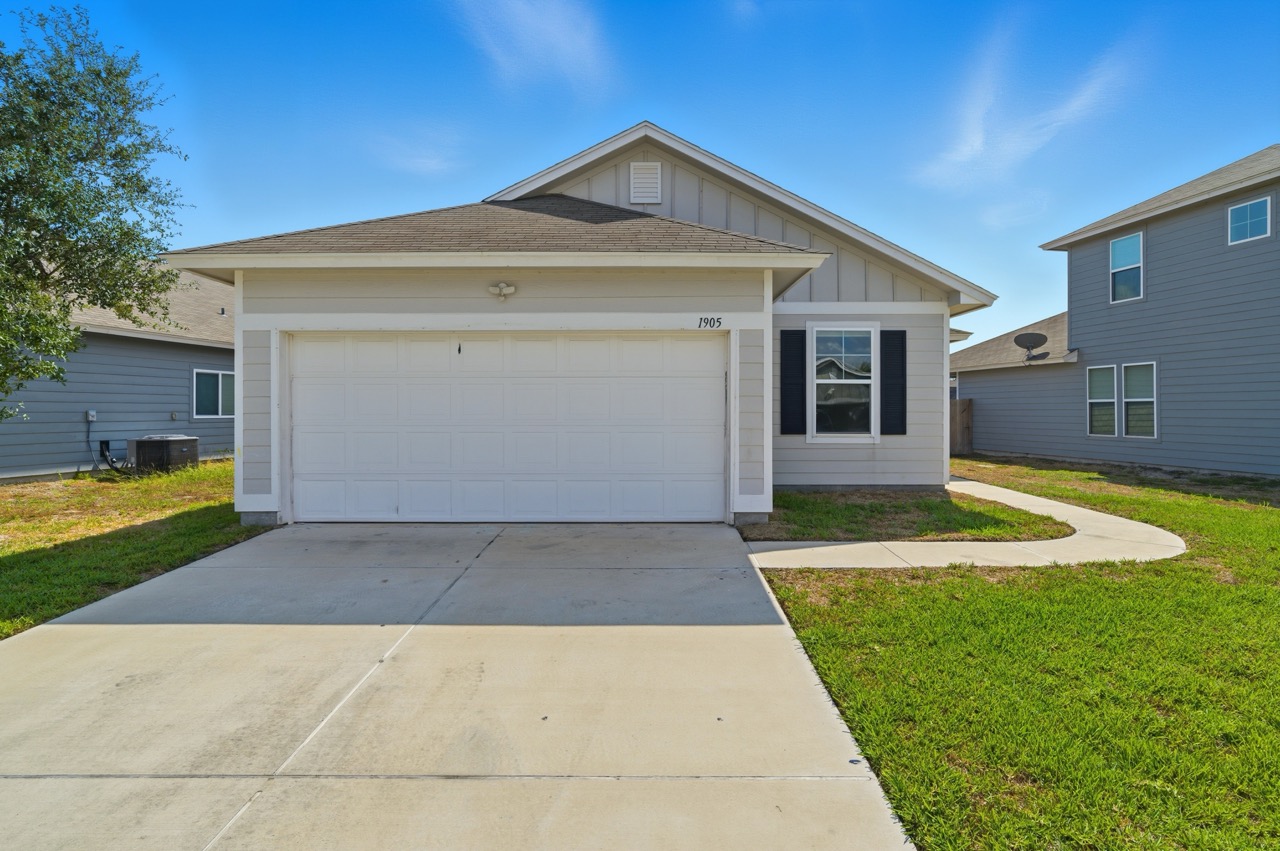 suburban exterior cleanup