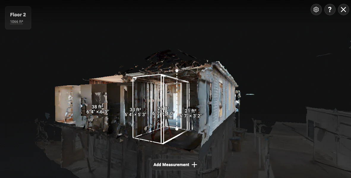 Spatial view combining small room areas with length and width dimensions.