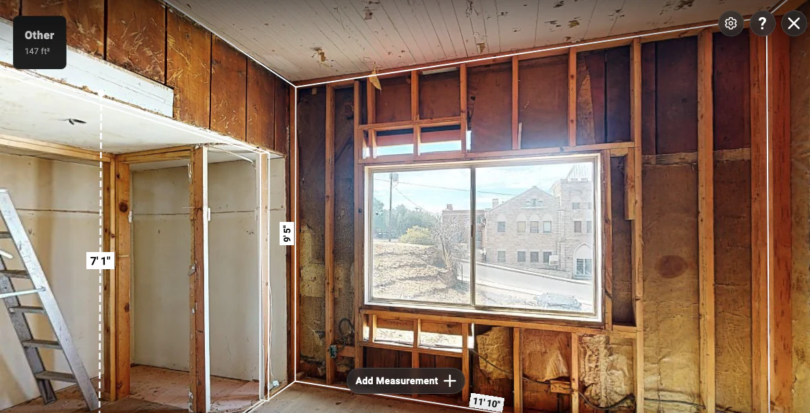 Room view showing a 9 ft 5 in wall height, 11 ft 10 in wall span, closet opening, and 147 ft² area context.