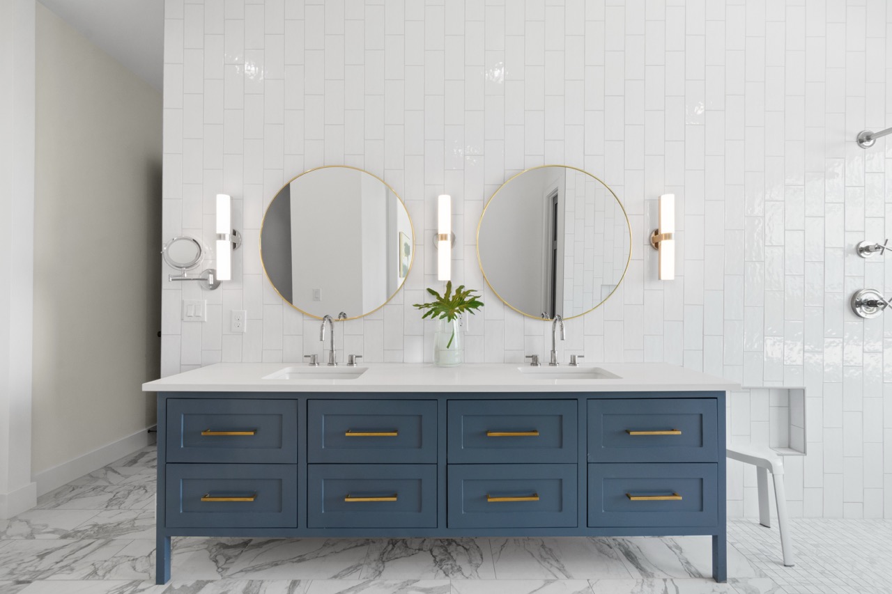 Interior bathroom vanity with dual sinks