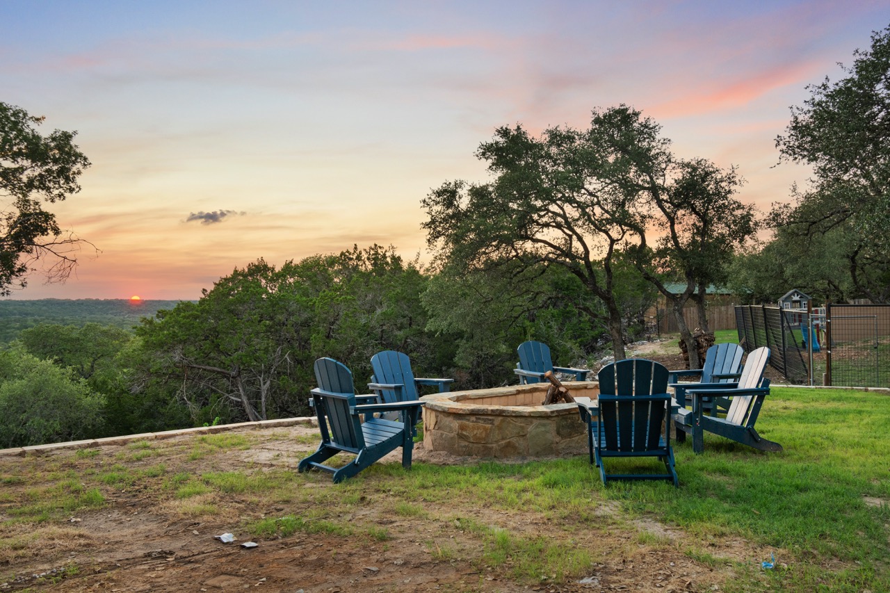 Exterior outdoor fire pit seating