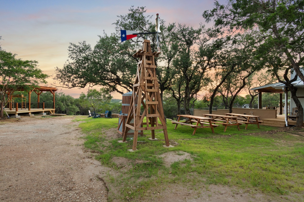 Exterior recreational outdoor area