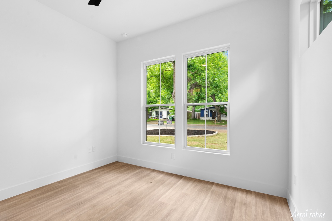 Interior empty room with hardwood
