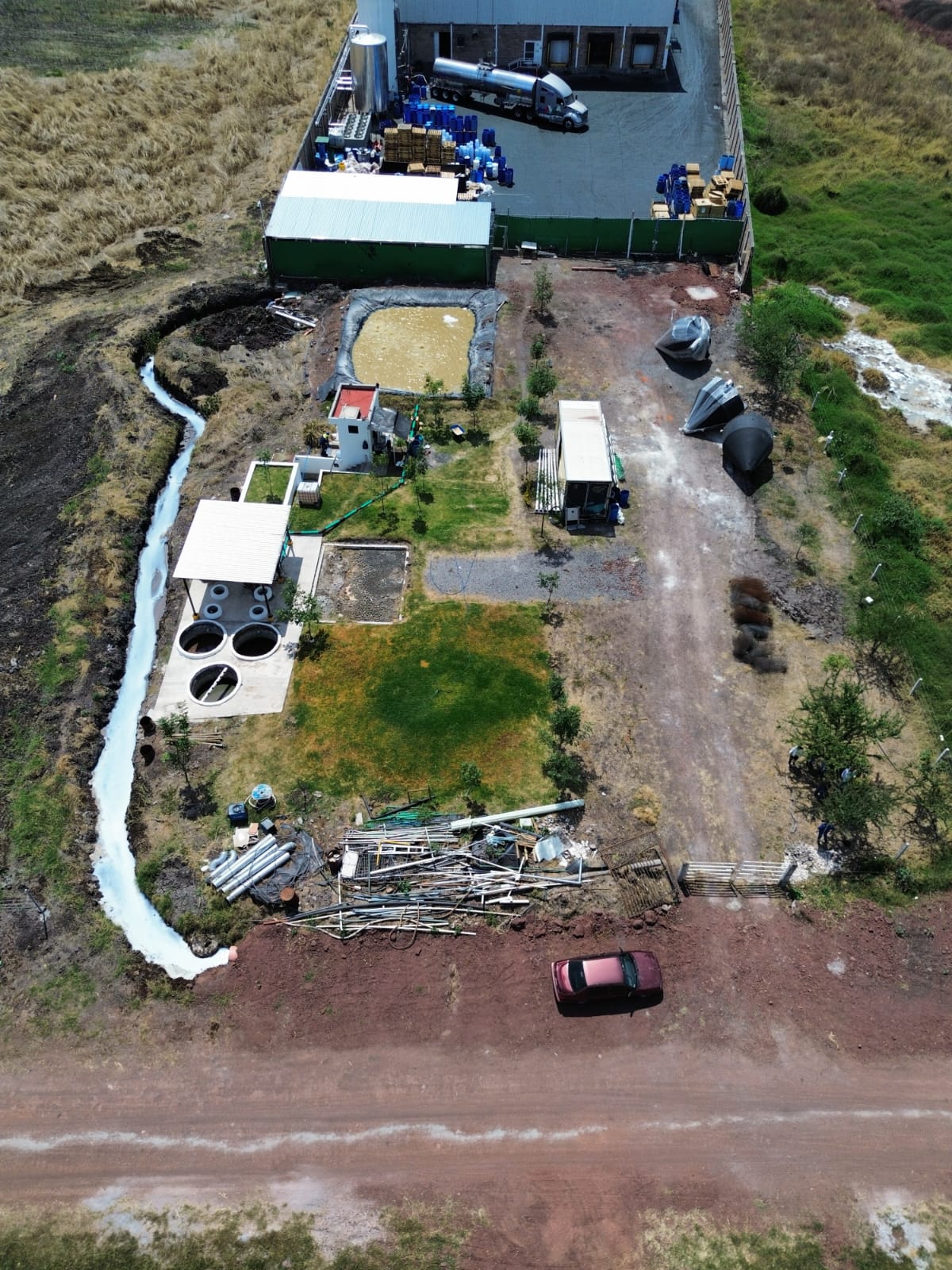 Aerial support for land surveying in Los Reyes, Michoacán
