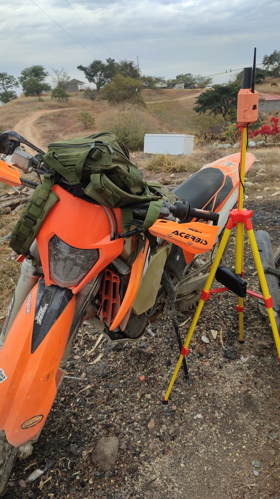 Field equipment and access for land surveying in Puerto Vallarta, Jalisco